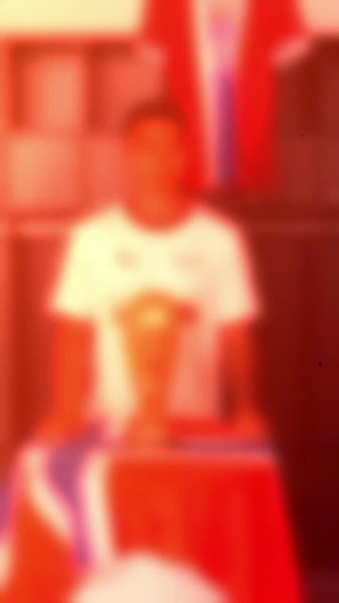 AvUEl9BYujq eOt0